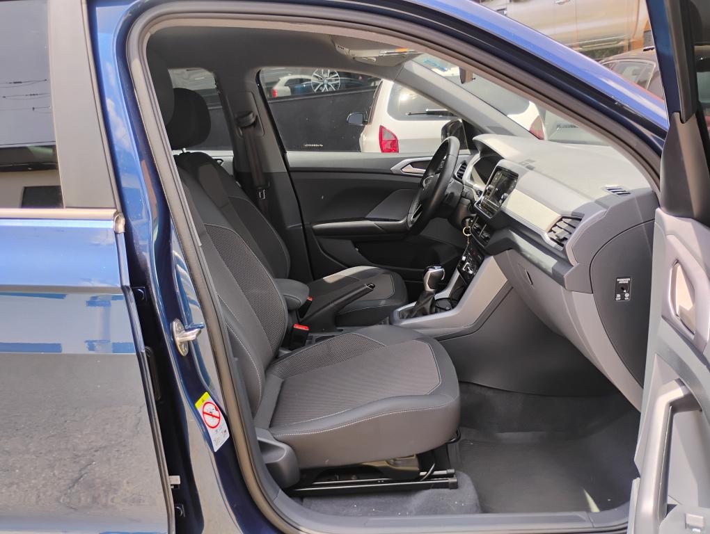 VOLKSWAGEN T-Cross - Foto