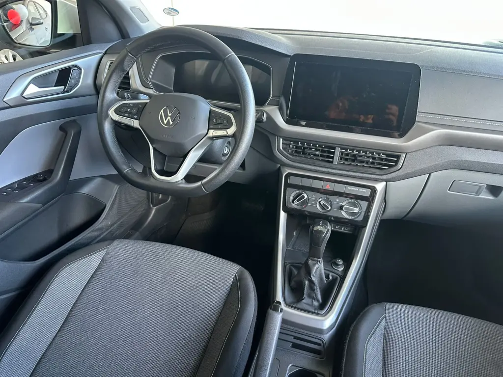VOLKSWAGEN T-Cross - Foto