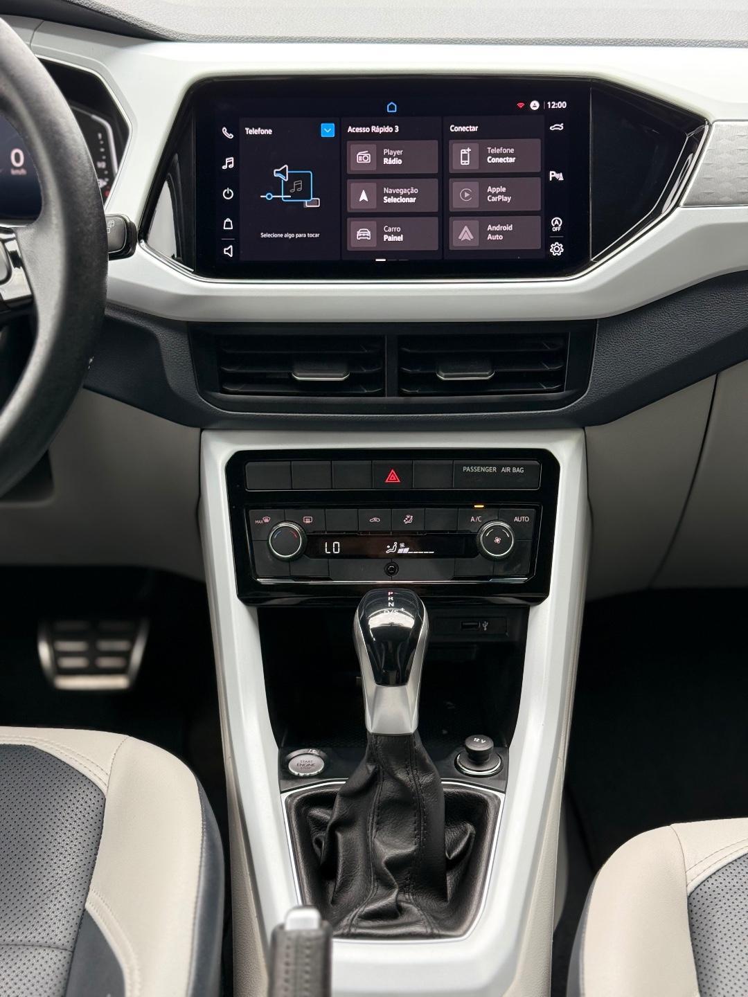 VOLKSWAGEN T-Cross - Foto