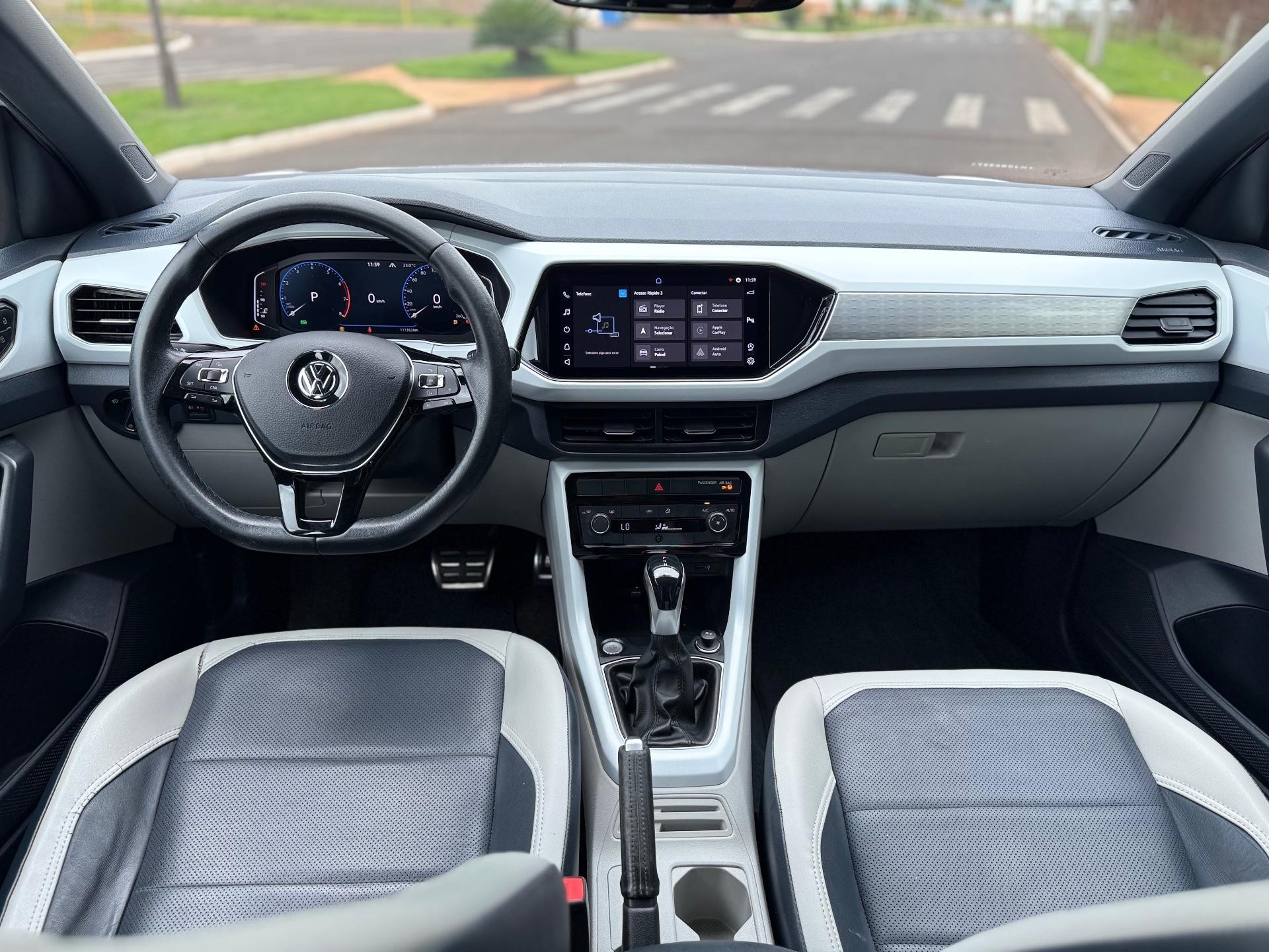 VOLKSWAGEN T-Cross - Foto