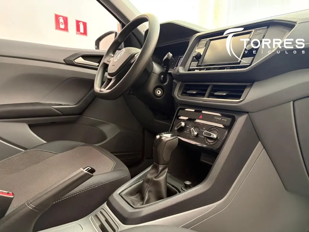 VOLKSWAGEN T-Cross - Foto