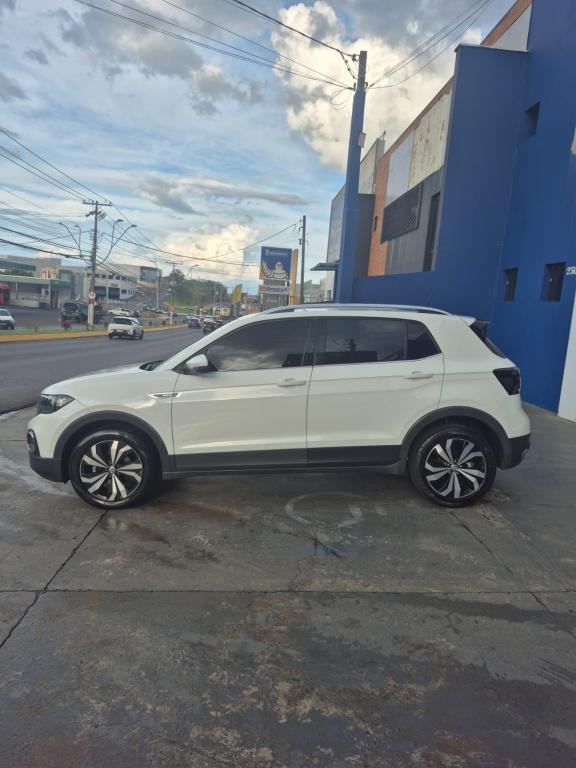 VOLKSWAGEN T-Cross - Foto