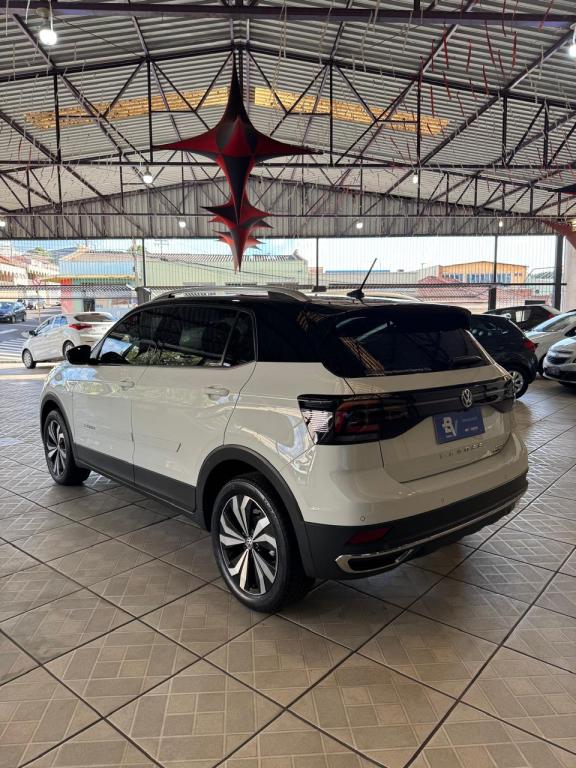 VOLKSWAGEN T-Cross - Foto