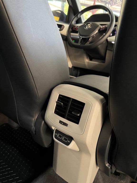 VOLKSWAGEN T-Cross - Foto