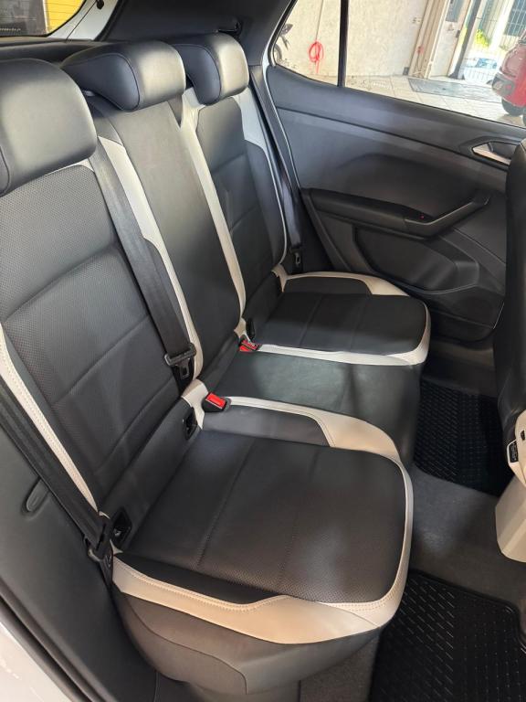 VOLKSWAGEN T-Cross - Foto