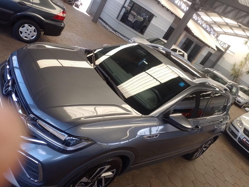 VOLKSWAGEN T-Cross - Foto