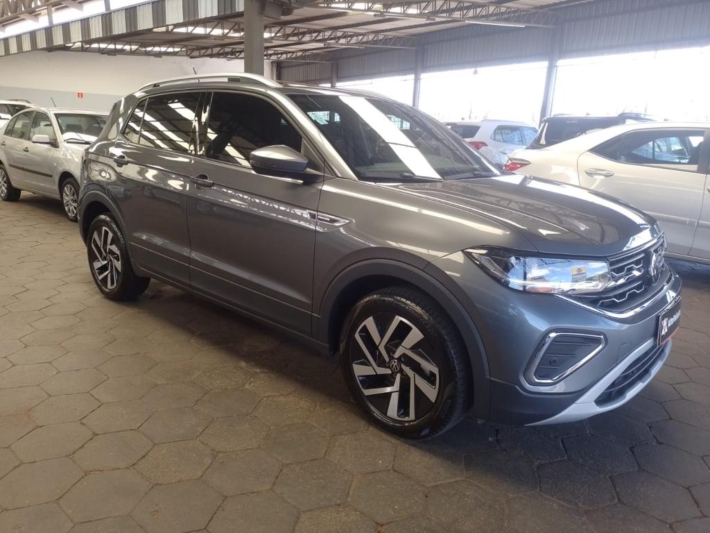 VOLKSWAGEN T-Cross - Foto