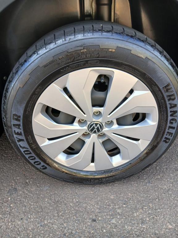 VOLKSWAGEN T-Cross - Foto