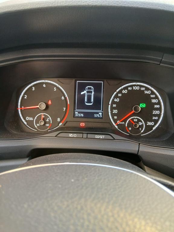 VOLKSWAGEN T-Cross - Foto