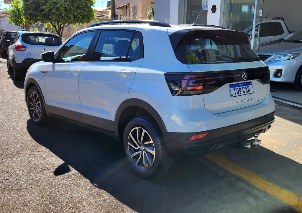 VOLKSWAGEN T-Cross - Foto