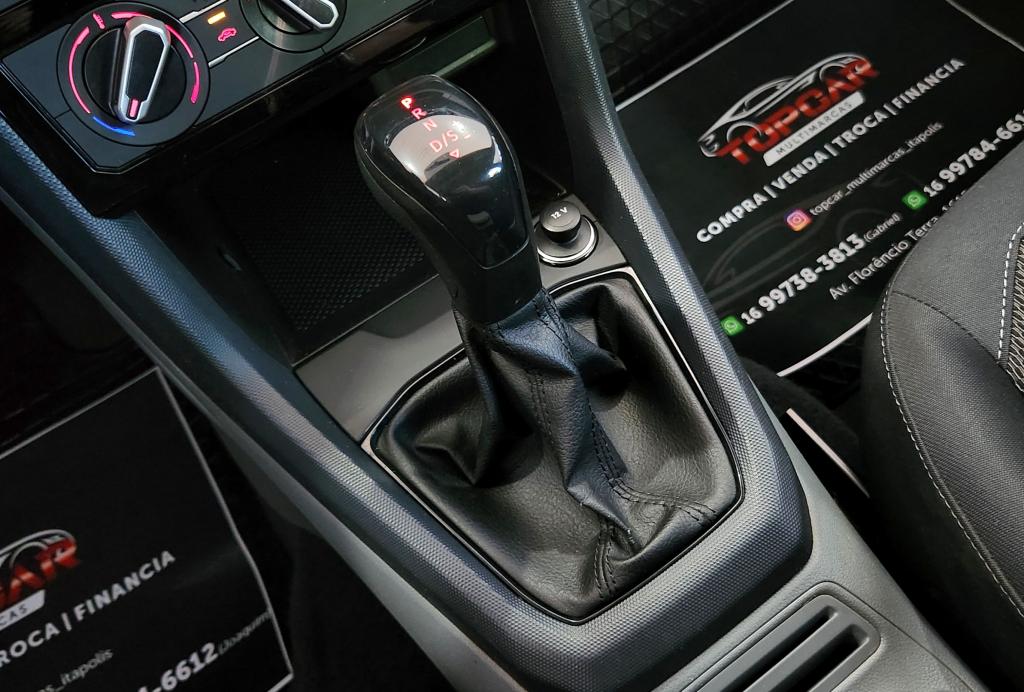 VOLKSWAGEN T-Cross - Foto