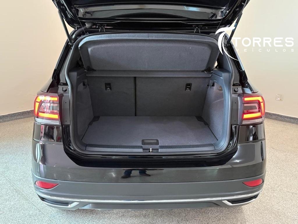 VOLKSWAGEN T-Cross - Foto