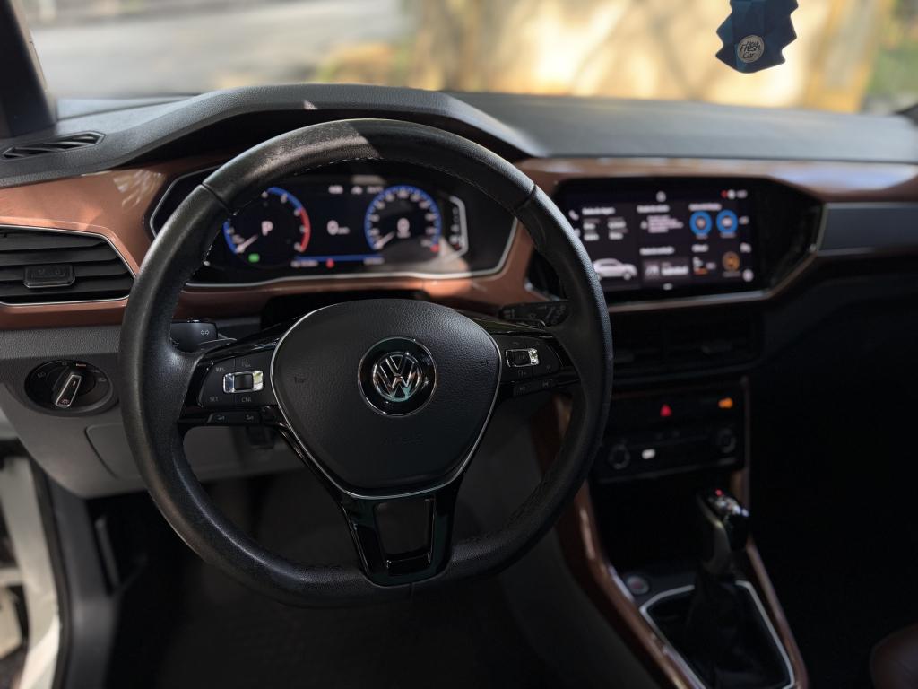 VOLKSWAGEN T-Cross - Foto