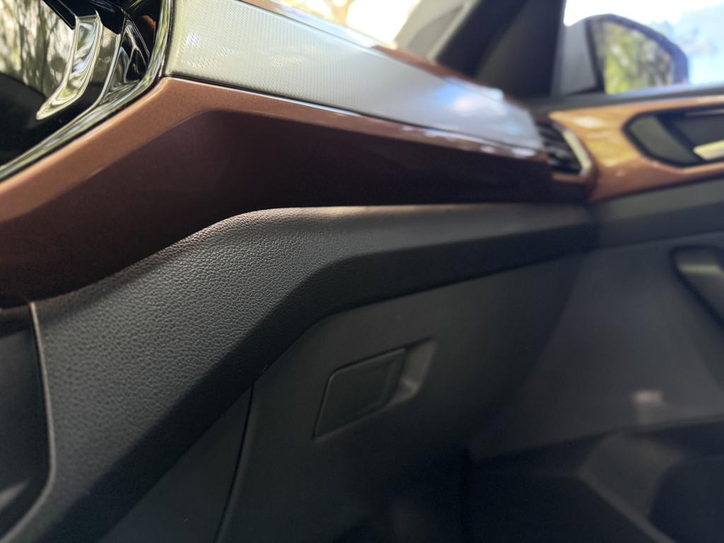 VOLKSWAGEN T-Cross - Foto