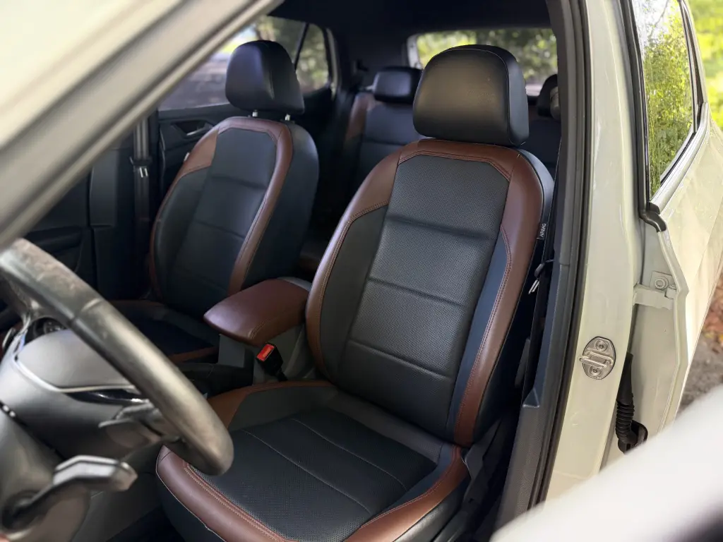 VOLKSWAGEN T-Cross - Foto