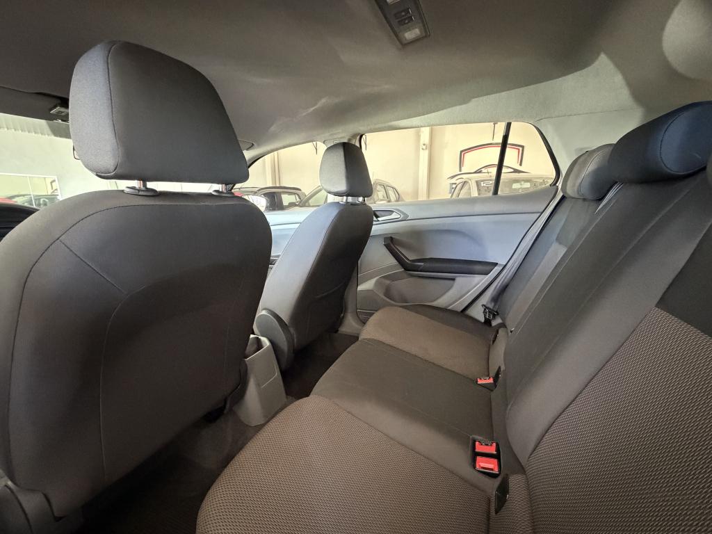 VOLKSWAGEN T-Cross - Foto