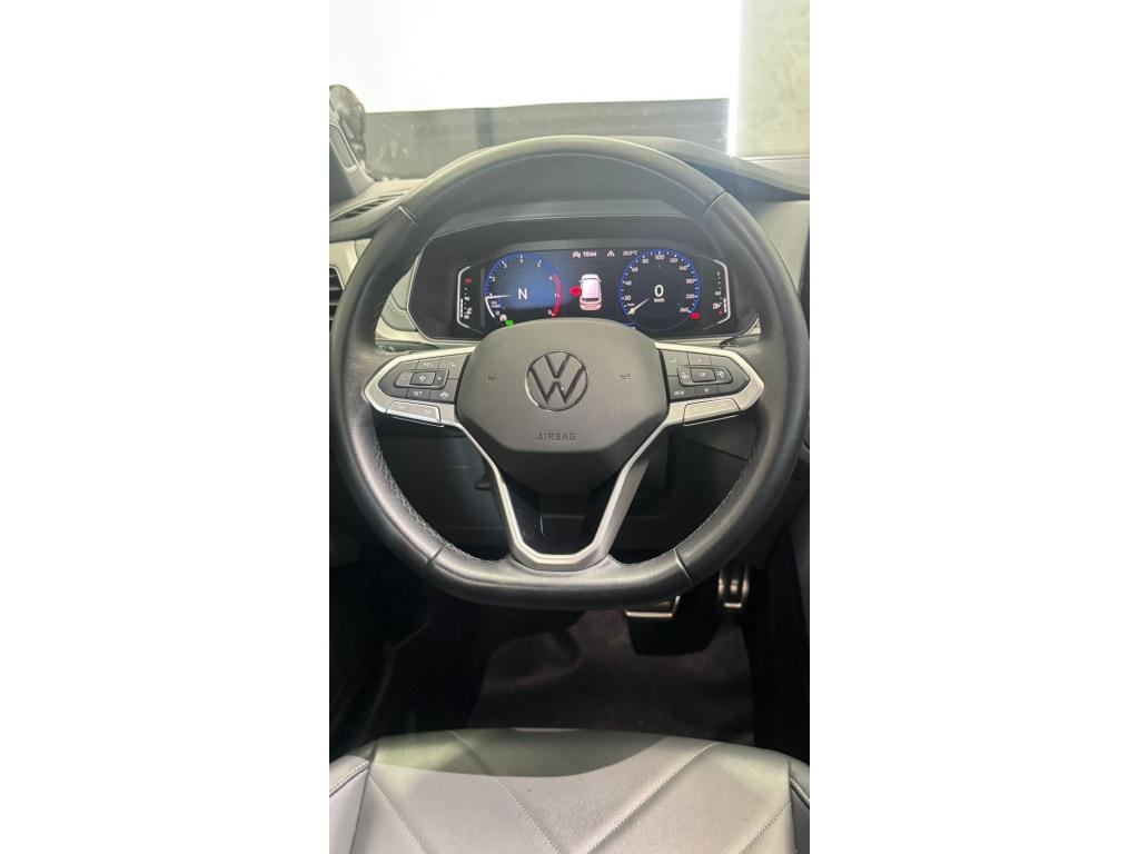 VOLKSWAGEN T-Cross - Foto