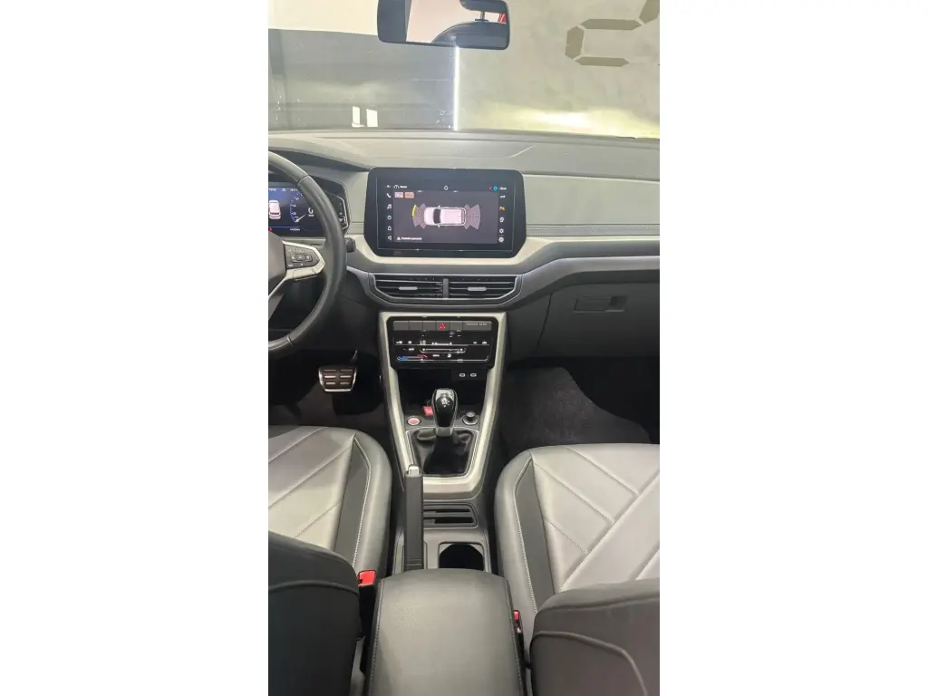 VOLKSWAGEN T-Cross - Foto