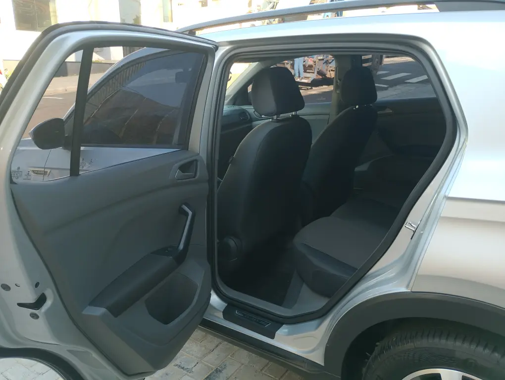 VOLKSWAGEN T-Cross - Foto