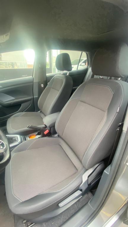 VOLKSWAGEN T-Cross - Foto