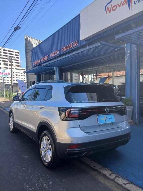 VOLKSWAGEN T-Cross - Foto