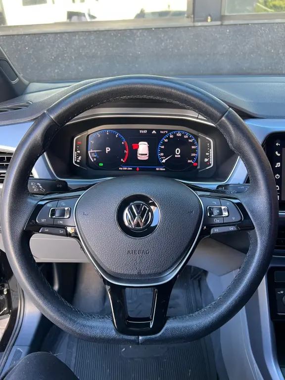 VOLKSWAGEN T-Cross - Foto