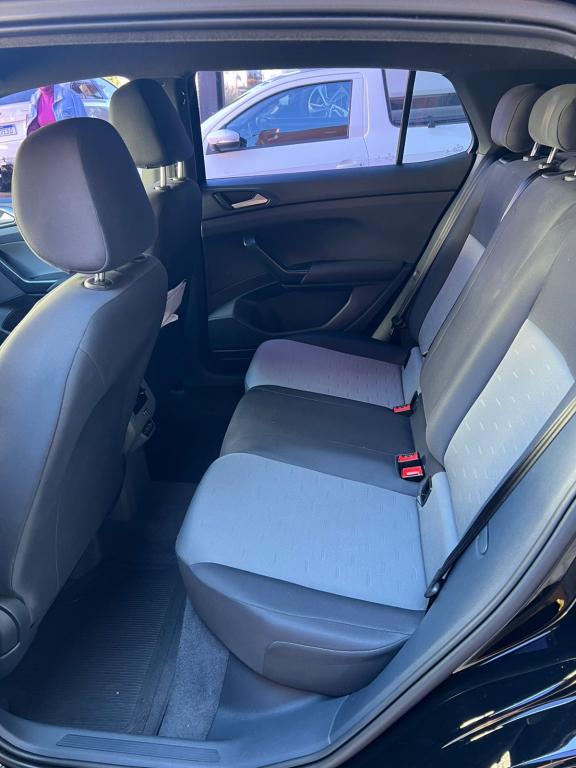 VOLKSWAGEN T-Cross - Foto