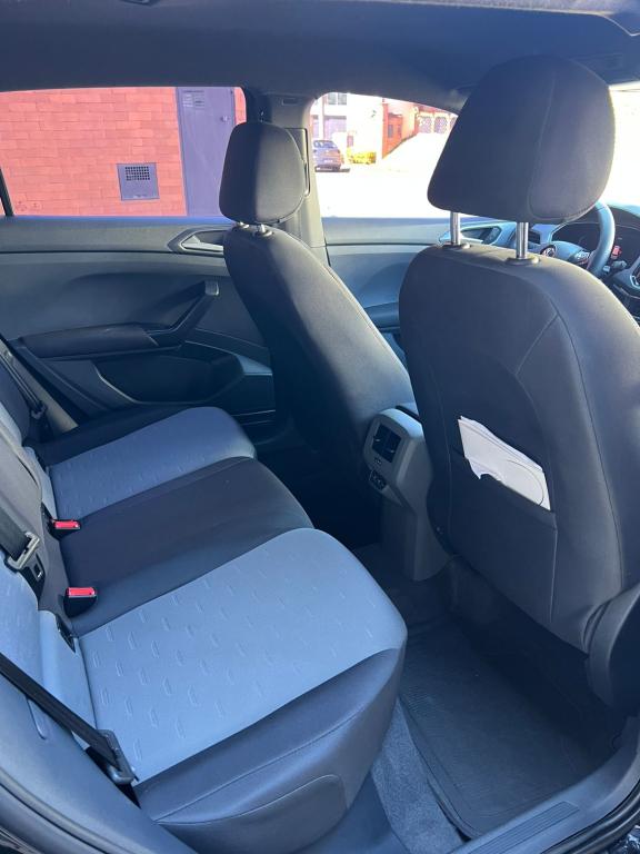 VOLKSWAGEN T-Cross - Foto