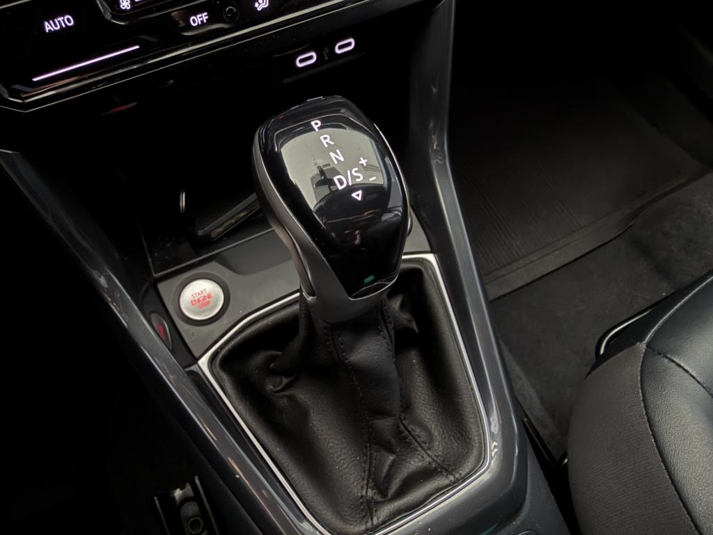 VOLKSWAGEN T-Cross - Foto