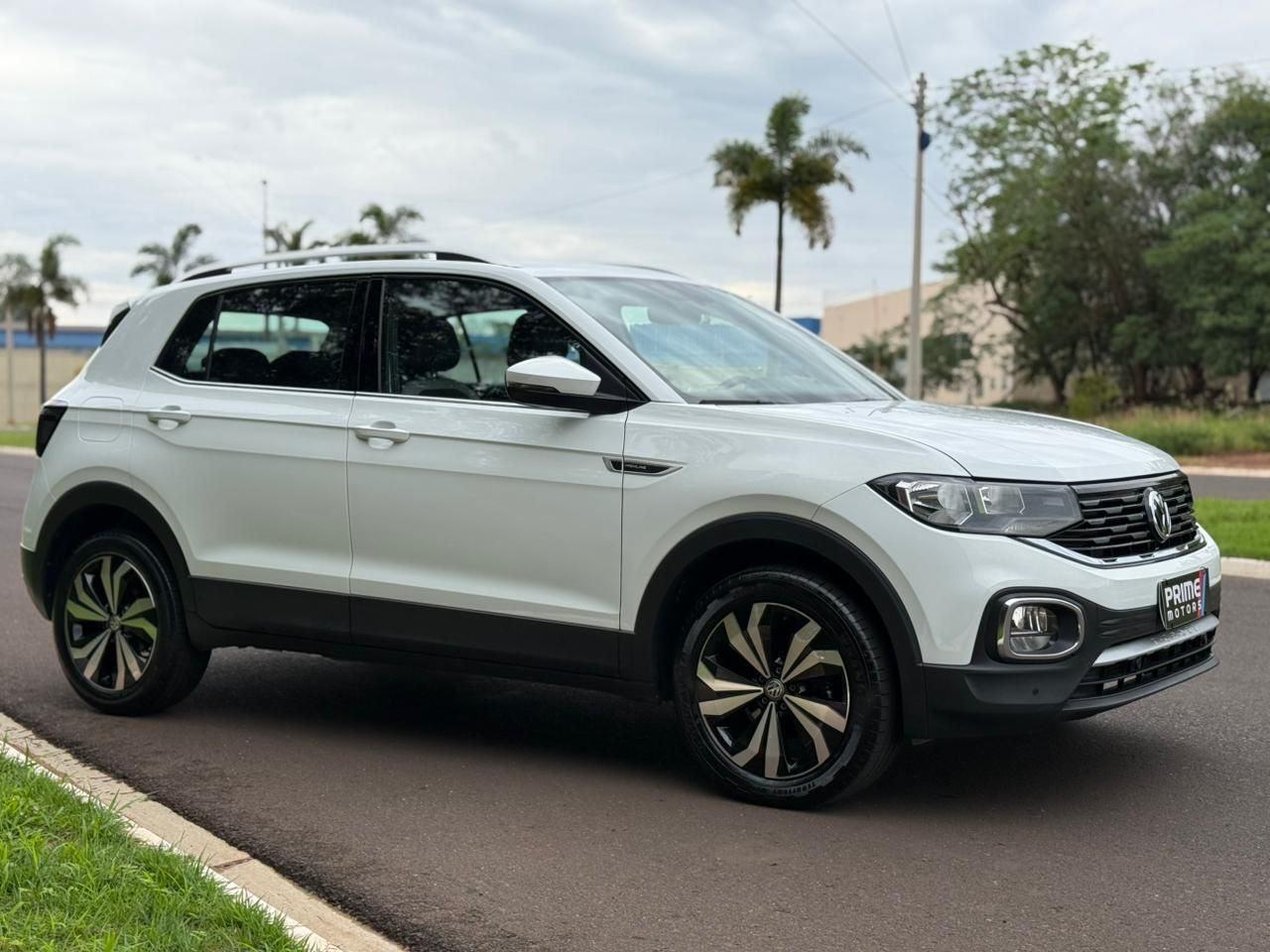 VOLKSWAGEN T-Cross - Foto