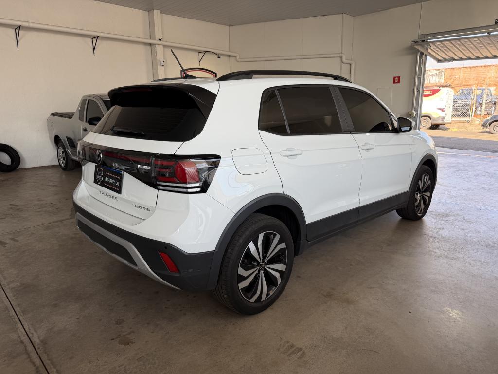 VOLKSWAGEN T-Cross - Foto