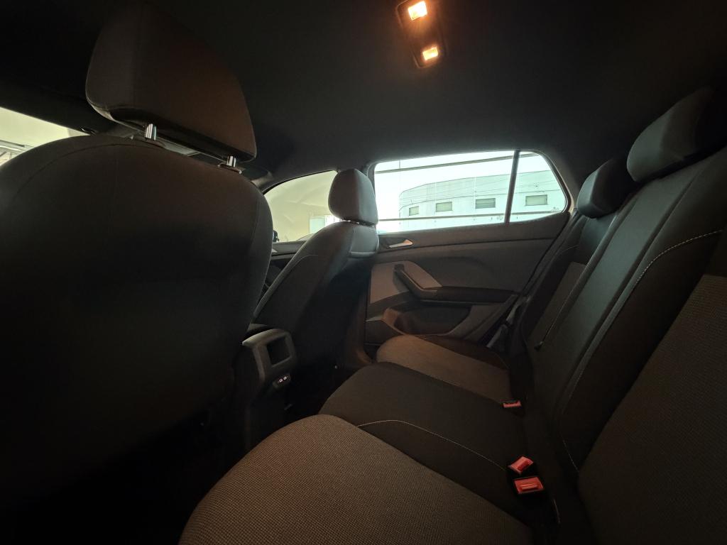 VOLKSWAGEN T-Cross - Foto
