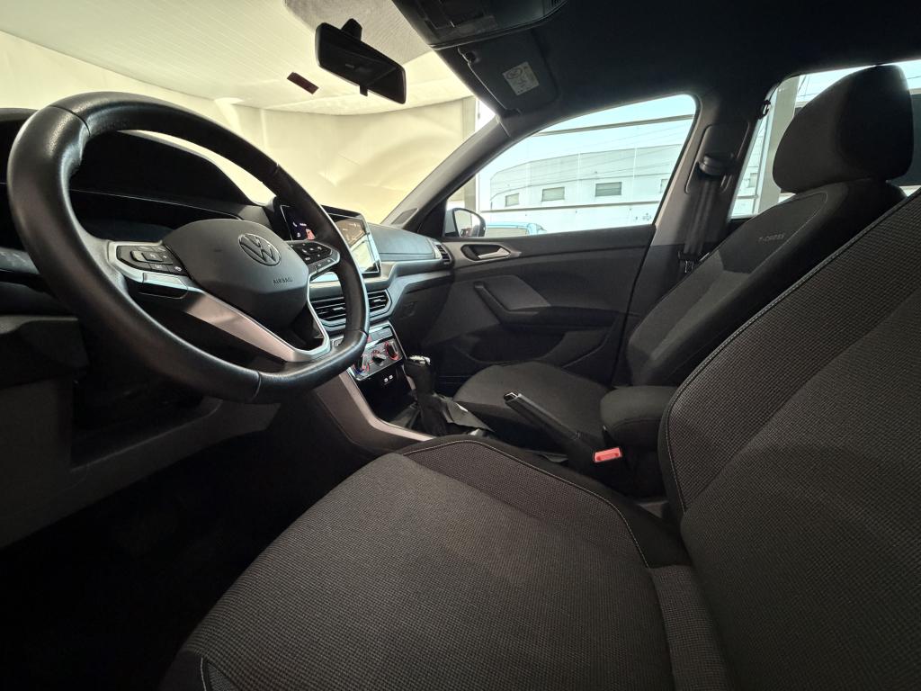 VOLKSWAGEN T-Cross - Foto
