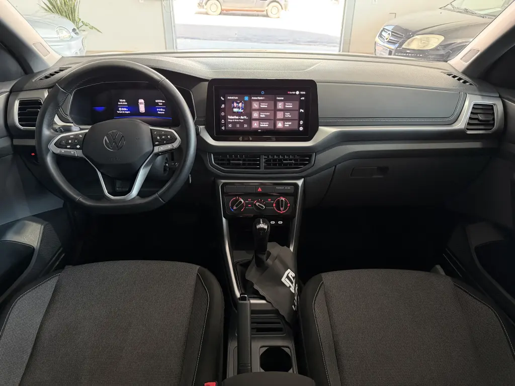 VOLKSWAGEN T-Cross - Foto