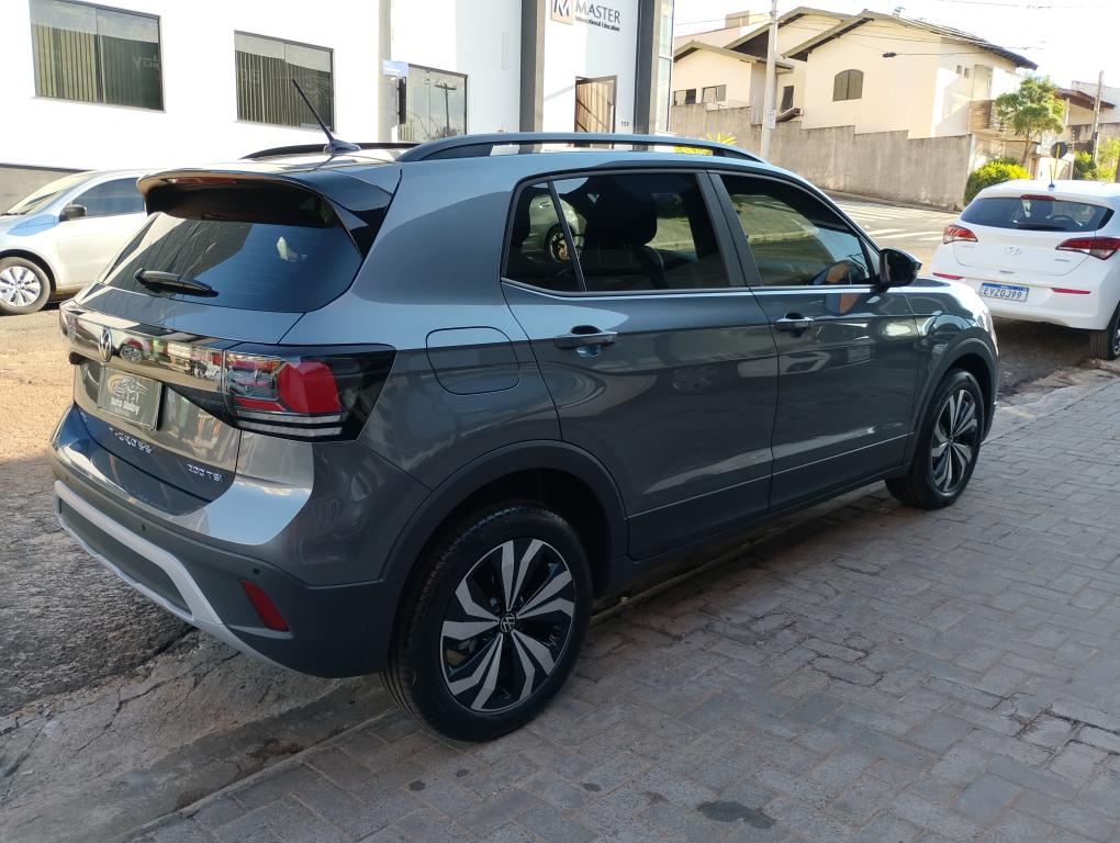 VOLKSWAGEN T-Cross - Foto
