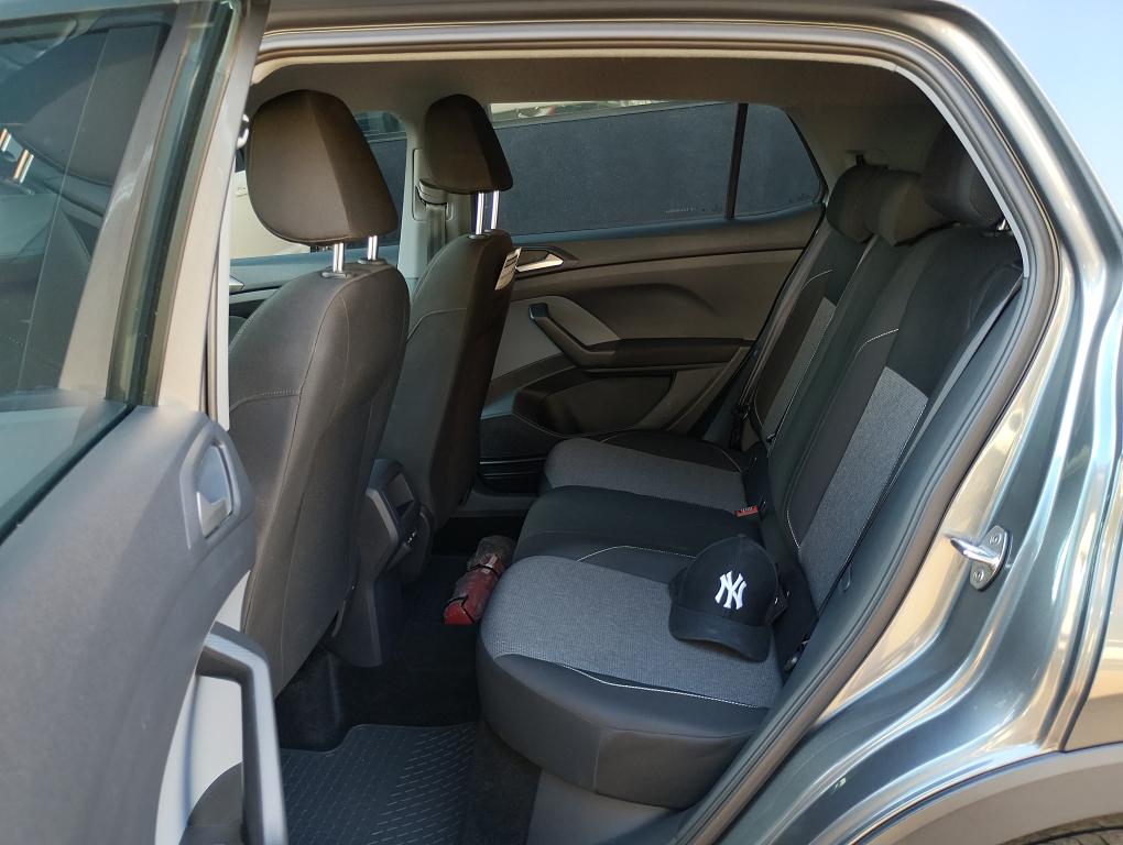 VOLKSWAGEN T-Cross - Foto