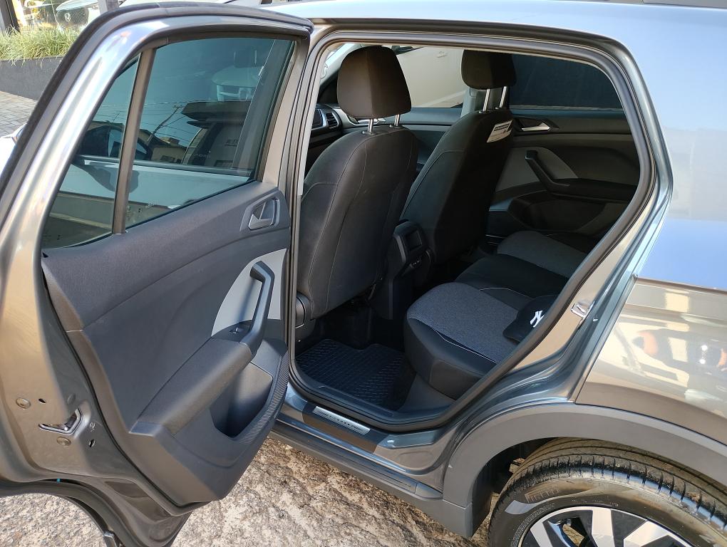 VOLKSWAGEN T-Cross - Foto
