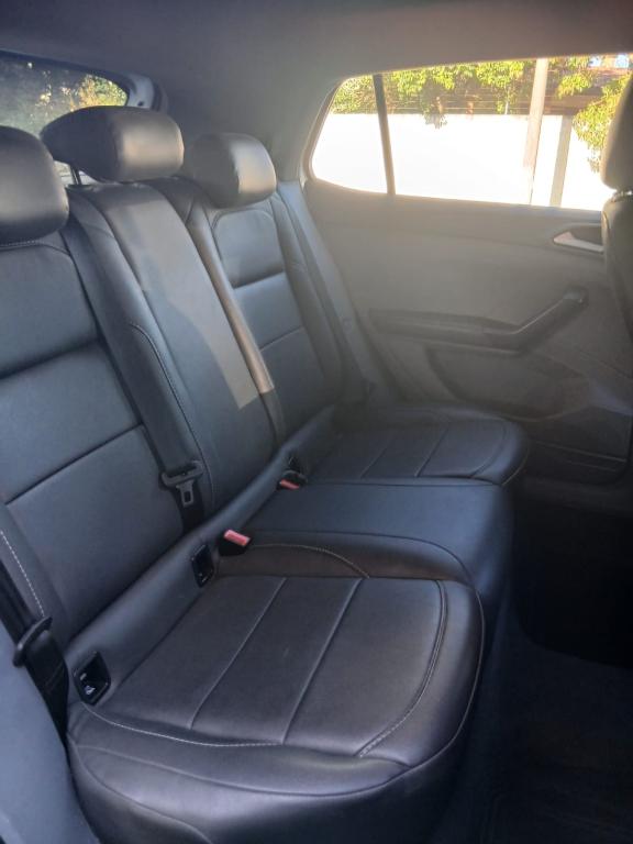 VOLKSWAGEN T-Cross - Foto