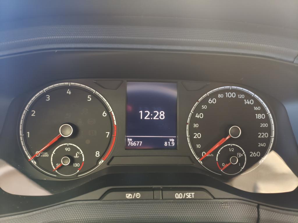 VOLKSWAGEN T-Cross - Foto
