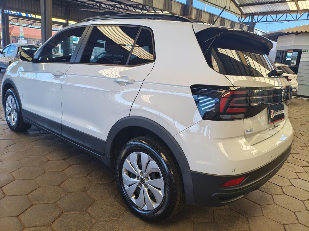 VOLKSWAGEN T-Cross - Foto