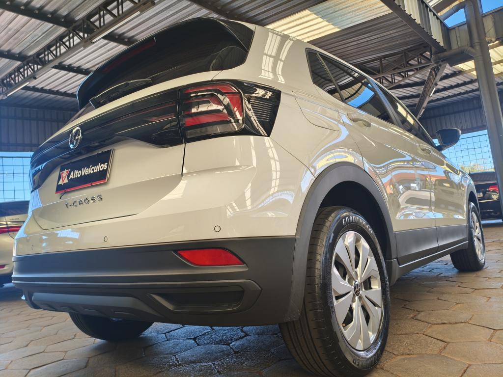 VOLKSWAGEN T-Cross - Foto