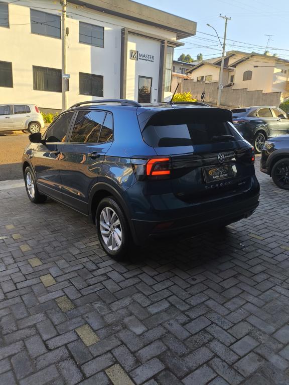 VOLKSWAGEN T-Cross - Foto