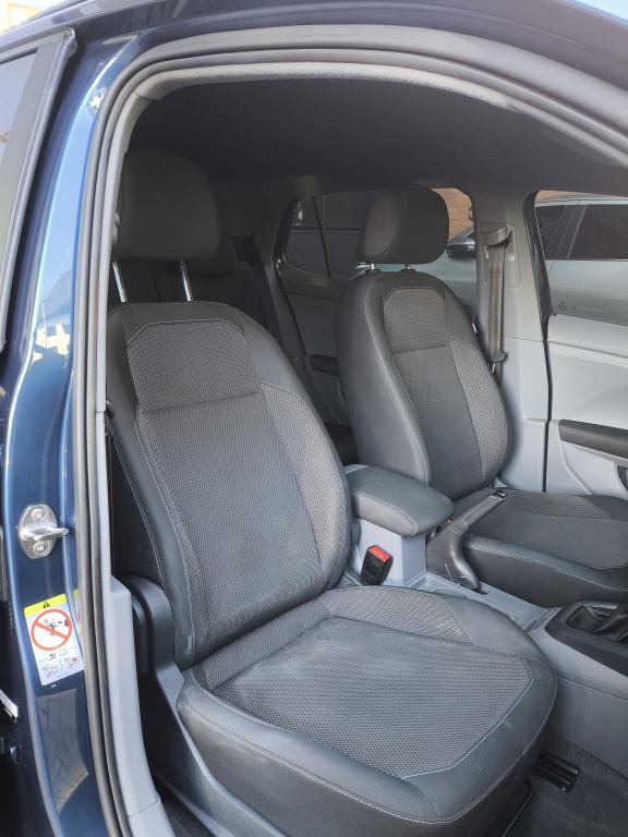 VOLKSWAGEN T-Cross - Foto