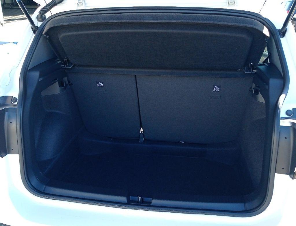 VOLKSWAGEN T-Cross - Foto