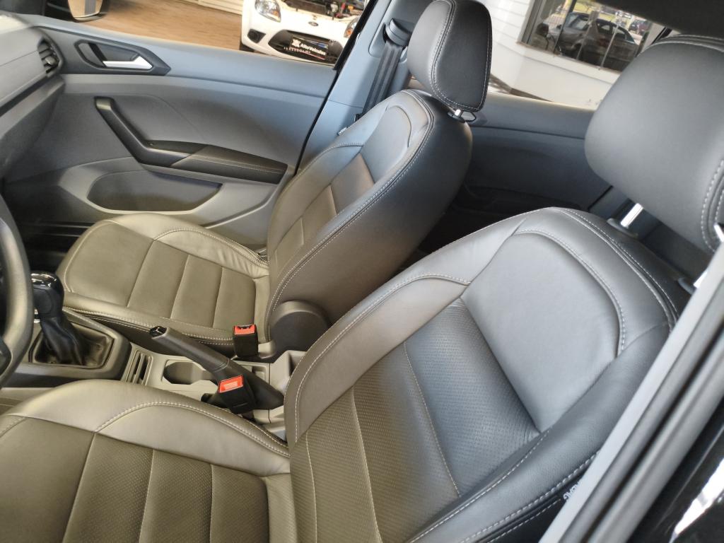 VOLKSWAGEN T-Cross - Foto