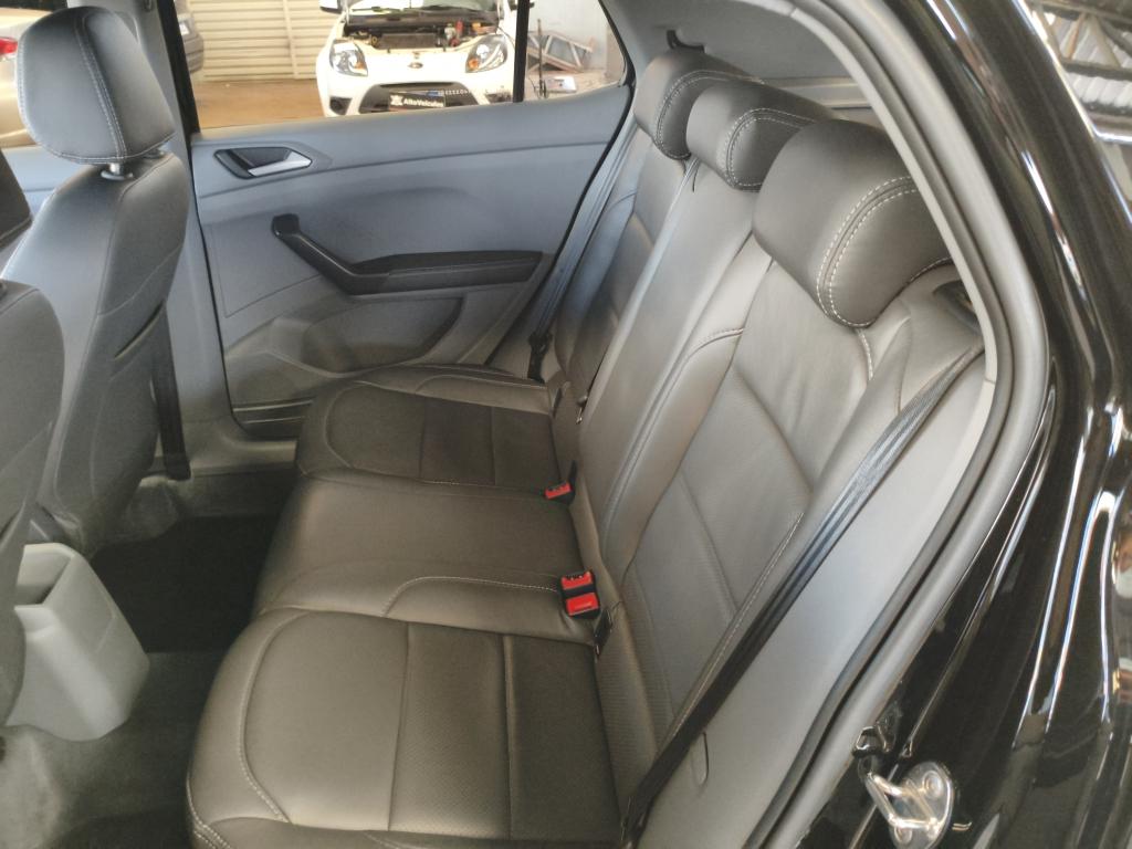 VOLKSWAGEN T-Cross - Foto