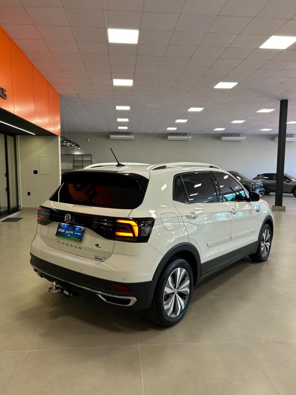 VOLKSWAGEN T-Cross - Foto