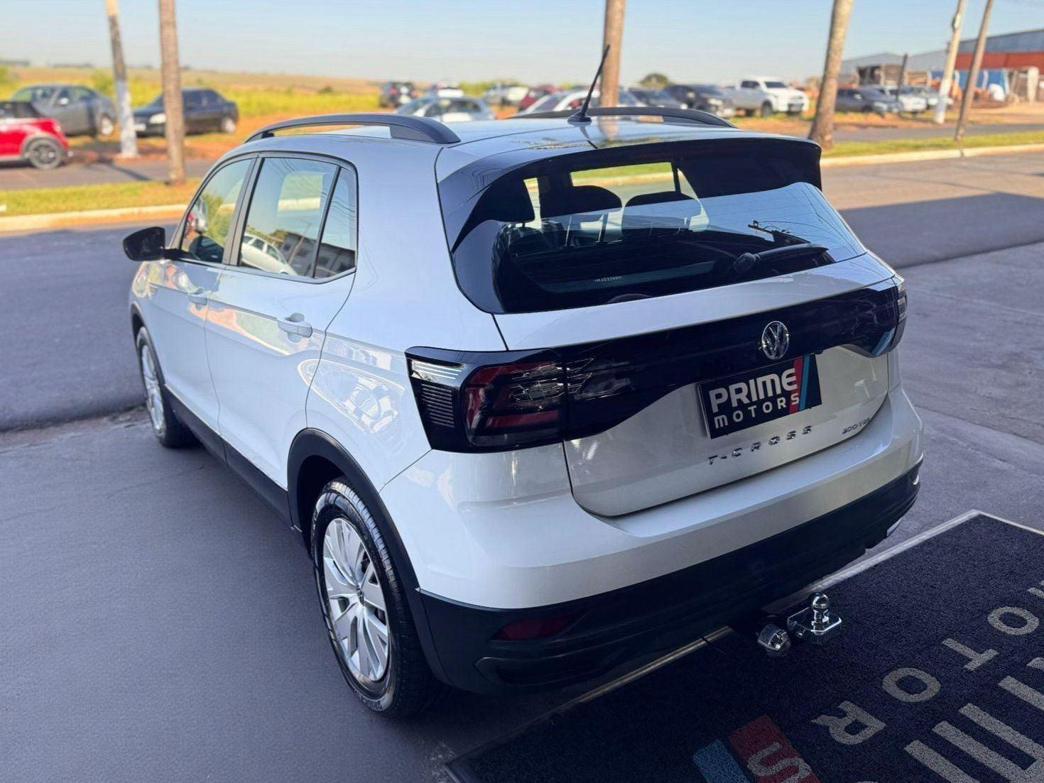 VOLKSWAGEN T-Cross - Foto