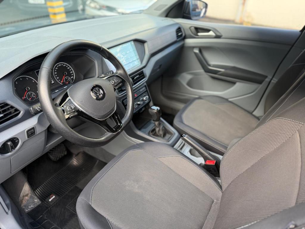 VOLKSWAGEN T-Cross - Foto