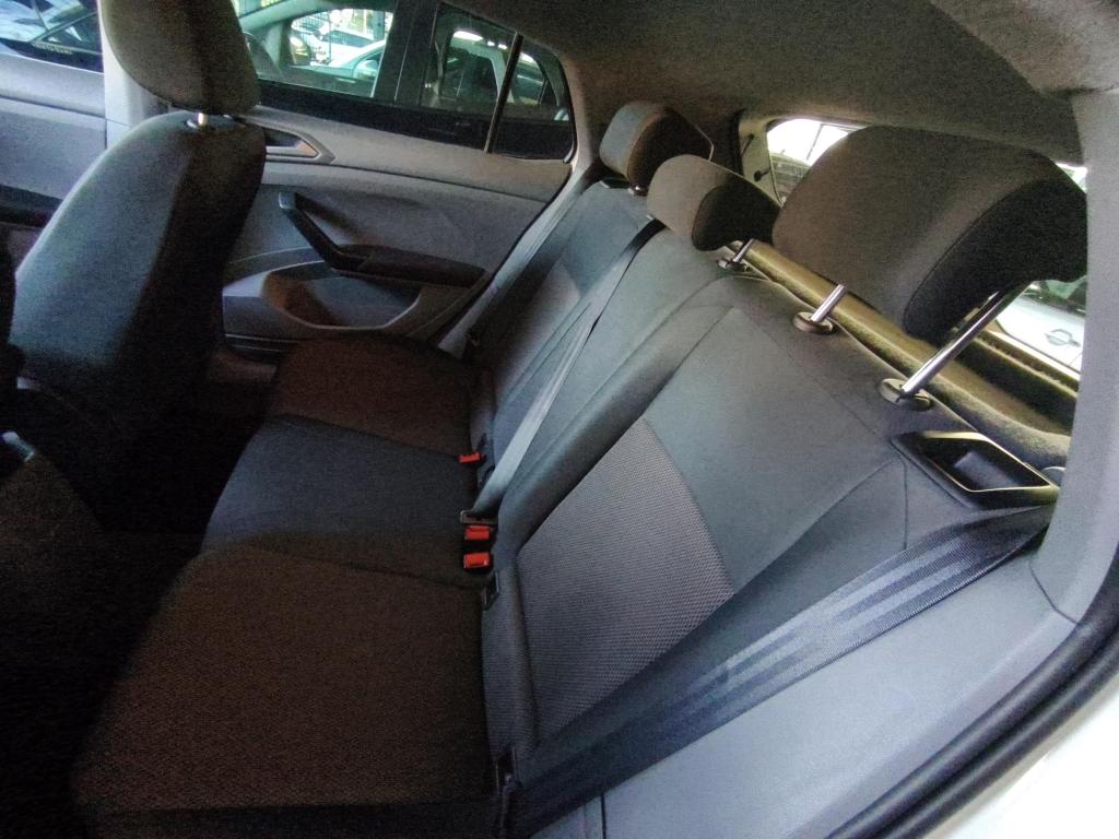 VOLKSWAGEN T-Cross - Foto